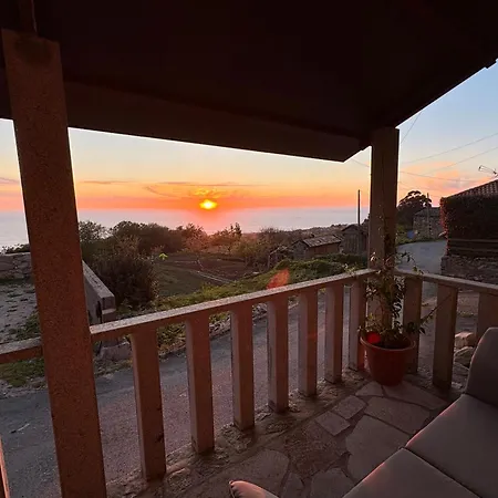 Tiny House With Sunset Over The Ocean Сasa de vacaciones Oia