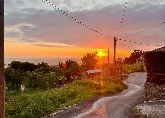 Tiny House With Sunset Over The Ocean Σπίτι διακοπών